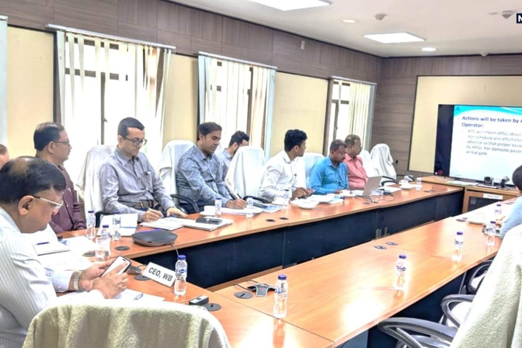 ২০২৬ বিধানসভা ভোটের প্রস্তুতি খতিয়ে দেখতে নির্বাচন কমিশনের পর্যালোচনা বৈঠক ২০২৬ বিধানসভা ভোটের প্রস্তুতি খতিয়ে দেখতে নির্বাচন কমিশনের পর্যালোচনা বৈঠক