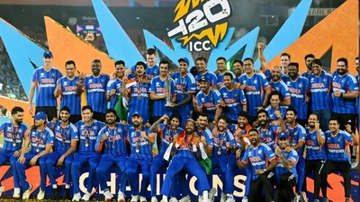 টিমের সঙ্গে গম্ভীর।