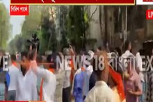 Girish Park TMC BJP Clash: মোদির সভার আগেই বিজেপি-তৃণমূল সংঘর্ষে রণক্ষেত্র গিরিশ পার্ক, মন্ত্রী শশী পাঁজার বাড়িতেও হামলা! অবরুদ্ধ সেন্ট্রাল অ্যাভিনিউ