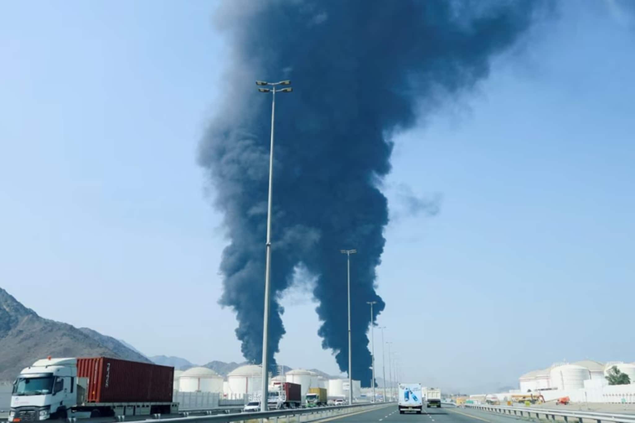 দুবাই-দোহায় একাধিক বিস্ফোরণ! বাগদাদে মিসাইল হানা ! তেহরান এবং বেইরুটেও পাল্টা হামলা ইজরায়েলি বাহিনীর দুবাই-দোহায় একাধিক বিস্ফোরণ! বাগদাদে মিসাইল হানা ! তেহরান এবং বেইরুটেও পাল্টা হামলা ইজরায়েলি বাহিনীর