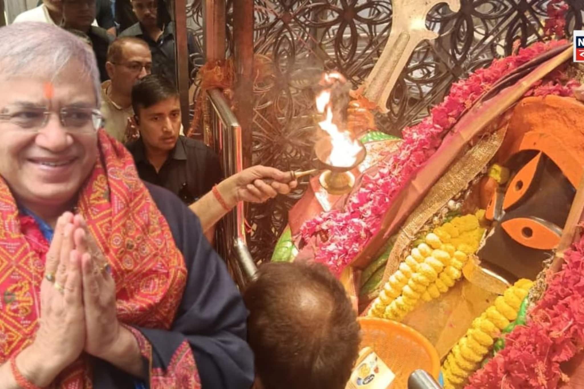 'এবার শুধু নির্ভয় নির্বাচনের পর্ব হবে...', কালীঘাটে পুজো দিয়ে বললেন জ্ঞানেশ কুমার 'এবার শুধু নির্ভয় নির্বাচনের পর্ব হবে...', কালীঘাটে পুজো দিয়ে বললেন জ্ঞানেশ কুমার