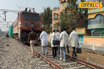 কাটোয়া স্টেশনে ট্রেনে অগ্নিকাণ্ডের ঘটনার পর জারি একগুচ্ছ নিরাপত্তা নির্দেশ, সতর্ক রেল কাটোয়া স্টেশনে ট্রেনে অগ্নিকাণ্ডের ঘটনার পর জারি একগুচ্ছ নিরাপত্তা নির্দেশ, সতর্ক রেল