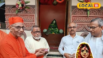 শচীমাতার কোলে নিমাই... গোবিন্দ ভোগ চালের উপর নজির গড়লেন নবদ্বীপের অঙ্কনশিল্পী