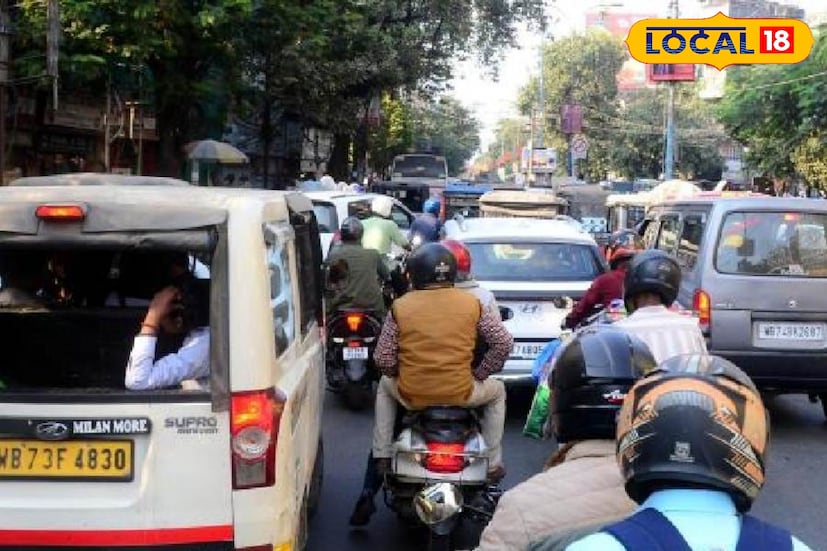 দোলযাত্রা ও হোলি উৎসবকে কেন্দ্র করে শহরে যাতে সাধারণ মানুষের যাতায়াতে কোনও বিঘ্ন না ঘটে, সেই লক্ষ্যেই বিশেষ ট্রাফিক বিধিনিষেধ জারি করল শিলিগুড়ি পুলিশ কমিশনারেট। ৩ মার্চ ও ৪ মার্চ ২০২৬—এই দু’দিন সকাল ৮টা থেকে রাত ১০টা পর্যন্ত শহরের বিভিন্ন গুরুত্বপূর্ণ রাস্তায় ভারী ও মাঝারি পণ্যবাহী গাড়ি চলাচলে নিষেধাজ্ঞা থাকবে। জননিরাপত্তা ও যানজট এড়াতেই এই সিদ্ধান্ত নেওয়া হয়েছে বলে জানানো হয়েছে প্রশাসনের তরফে। (ছবি ও তথ্য: ঋত্বিক ভট্টাচার্য)