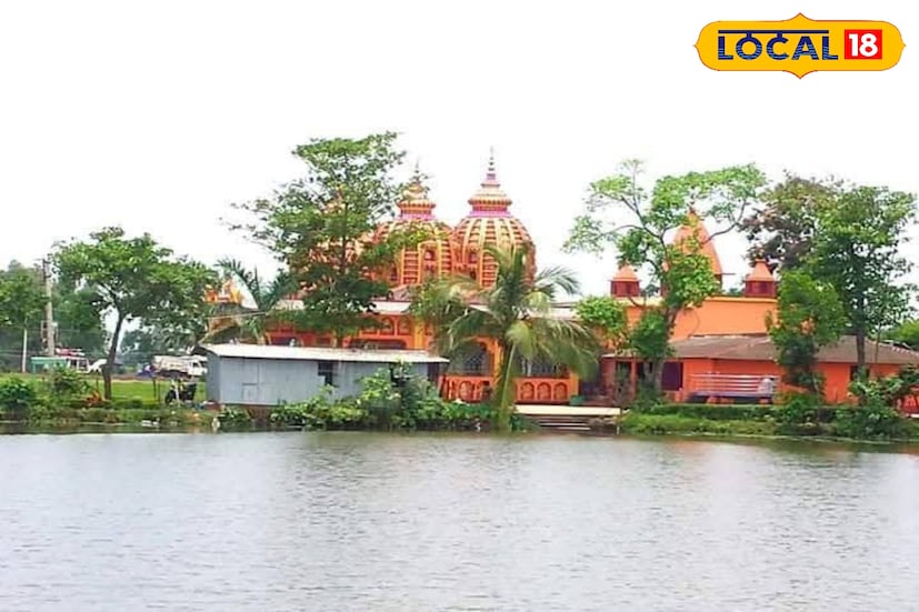 ক্যালেন্ডারের পাতায় ফাল্গুন মাস। বসন্ত বিরাজ করছে। বসন্তকাল হলেও এখন থেকেই বাড়ছে তাপমাত্রা। বসন্তকাল যেন ইঙ্গিত দিচ্ছে আগত গ্রীষ্মের। গরমের দহন জ্বালা থেকে মুক্তি পেতে চায় মানুষ। দৈনন্দিনের কাজের পর সন্ধের এক টুকরো অবসর খুঁজে নিতে চায় মন। সেরকমই একটি উপযুক্ত জায়গা হল ময়না থানার নতুন পুকুর।