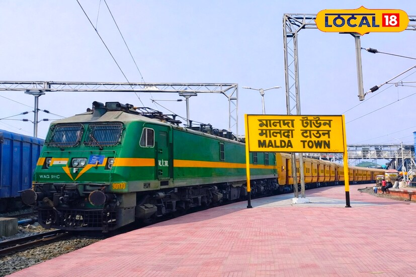 কলকাতায় আসছেন প্রধানমন্ত্রী নরেন্দ্র মোদি। আগামী ১৪ই মার্চ কলকাতার ব্রিগেড ময়দানে সভা করবেন প্রধানমন্ত্রী। তার আগে জেলায় জেলায় শুরু হয়েছে সভায় যাওয়ার প্রস্তুতি। তবে প্রধানমন্ত্রীর সভায় যাতায়াতের ক্ষেত্রে জেলার মানুষদের যেন অসুবিধায় না পড়তে হয়। সেই দিকে লক্ষ্য রেখে এবারে বিশেষ উদ্যোগ নিল রেল কর্তৃপক্ষ।(ছবি ও তথ্য: জিএম মোমিন)