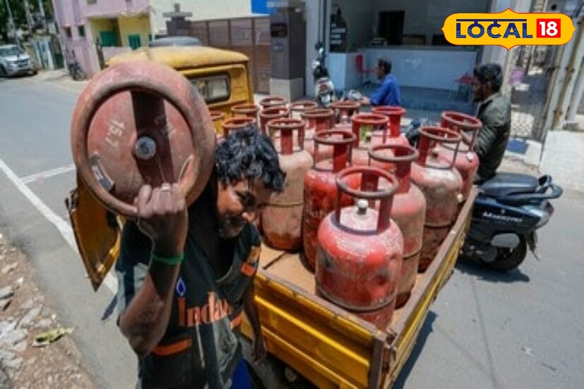 গ্যাস সিলিন্ডার ছাড়া কি আদৌ রান্না করা সম্ভব? হিসেব বলছি মাসি একটি করে সিলিন্ডার লাগলে বছরের রান্নার পিছনে গ্যাস বাবদ খরচ হবে ১০ থেকে ১১ হাজার টাকা। ছবি ও তথ্য: মৈনাক দেবনাথ