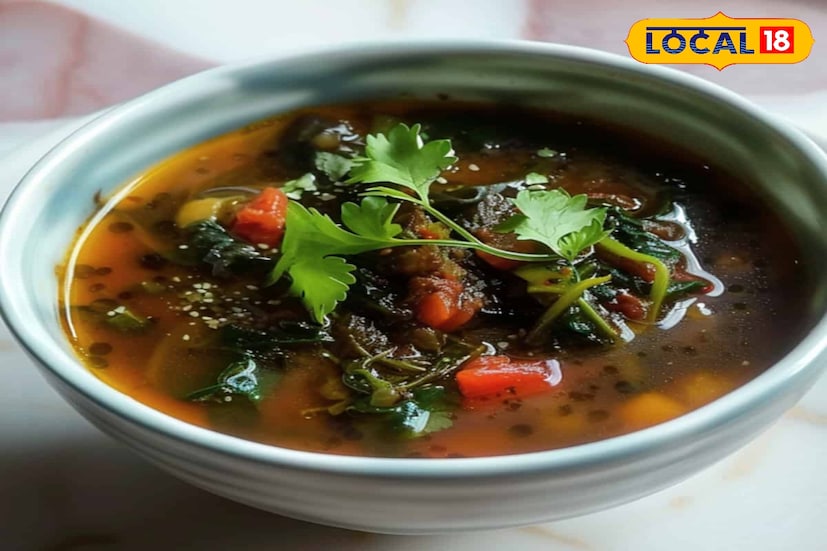 *শিলিগুড়ি, ঋত্বিক ভট্টাচার্য: গরমের তাপমাত্রা যত বাড়ছে, ততই মানুষ খুঁজছেন এমন খাবার যা শরীরকে হালকা রাখবে এবং স্বাস্থ্যও ভাল রাখবে। ঠিক এমন সময়ে পাহাড়ি অঞ্চলের একটি ঐতিহ্যবাহী খাবার আবার নতুন করে নজর কেড়েছে। নেপালি পরিবারের রান্নাঘরে বহুদিনের পরিচিত এই খাবার হল গুন্দ্রুক, যা সহজ উপকরণেই বাড়িতে বানানো যায়।