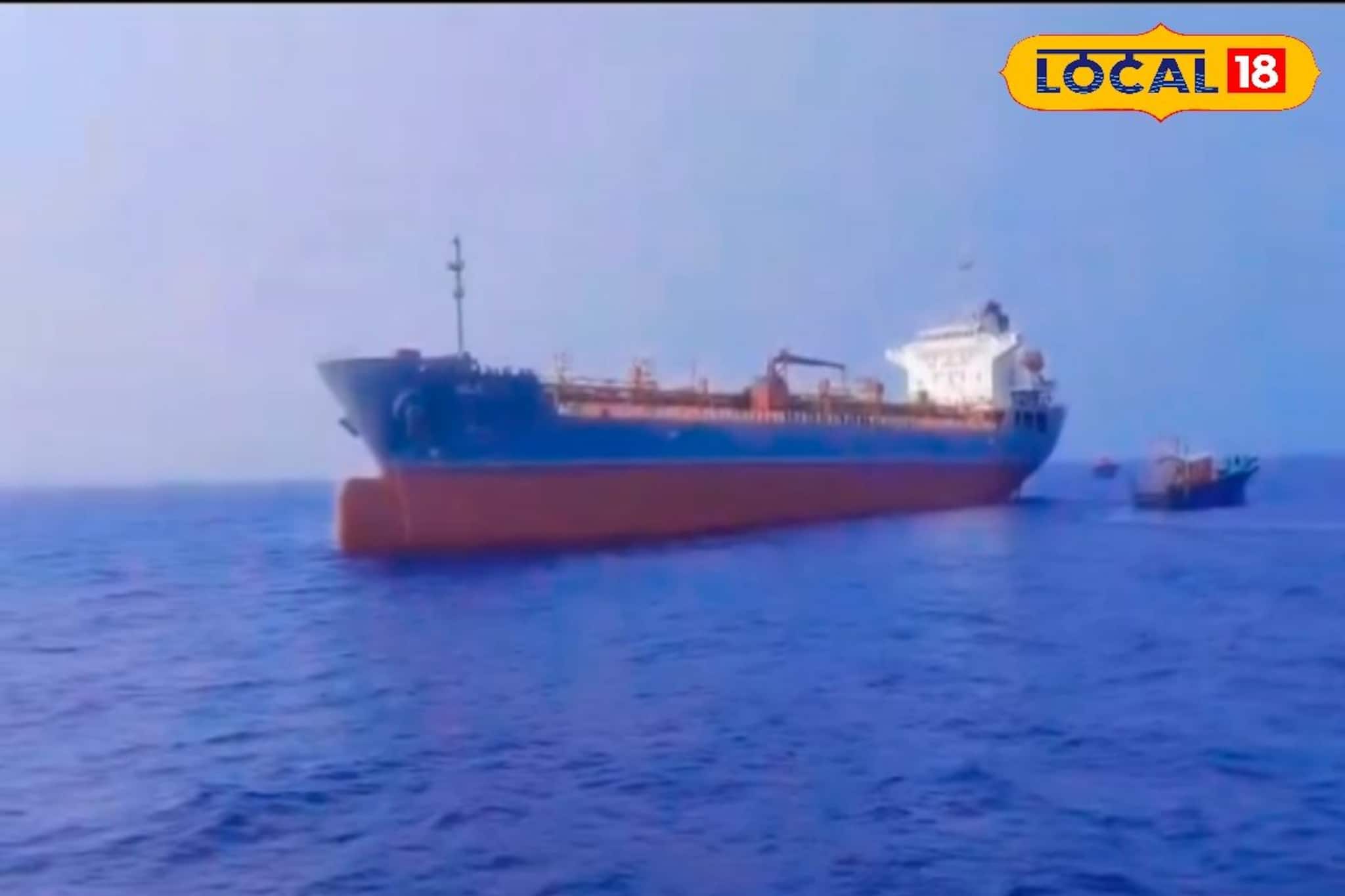 জাহাজের ধাক্কায় কেরলে্য সুমুদ্রে ট্রলার ডুবি! জেলার মৎস্যজীবীদের ৯ গুরুতর জখম, নিখোঁজ ২ 