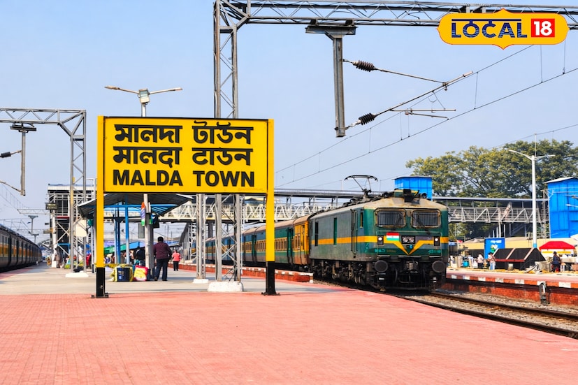 আরামদায়ক হবে উৎসবের যাত্রা। মতুয়া মহামেলায় ভক্তদের সামিল হতে রেল যাত্রায় বিশেষ পরিষেবা প্রদানের লক্ষ্যে উদ্যোগ গ্রহণ পূর্ব রেলের। পূর্ব রেলের উদ্যোগে একাধিক স্পেশাল ট্রেনের ঘোষণা। মতুয়া মহামেলা উৎসব উপলক্ষে ঠাকুরনগরগামী একাধিক স্পেশাল ট্রেন ছুটবে মালদহ হয়ে।(ছবি ও তথ্য: জিএম মোমিন)