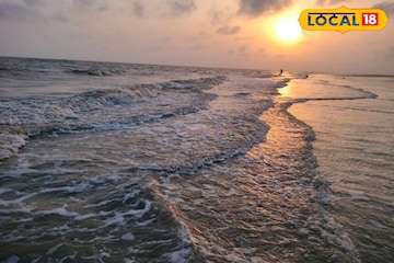 ভিড় নেই, আছে শুধু নীল জলরাশি! দু’হাজার টাকা বাজেটে ঘুরে আসুন এই শান্ত সমুদ্রতটে! ভিড় নেই, আছে শুধু নীল জলরাশি! দু’হাজার টাকা বাজেটে ঘুরে আসুন এই শান্ত সমুদ্রতটে!