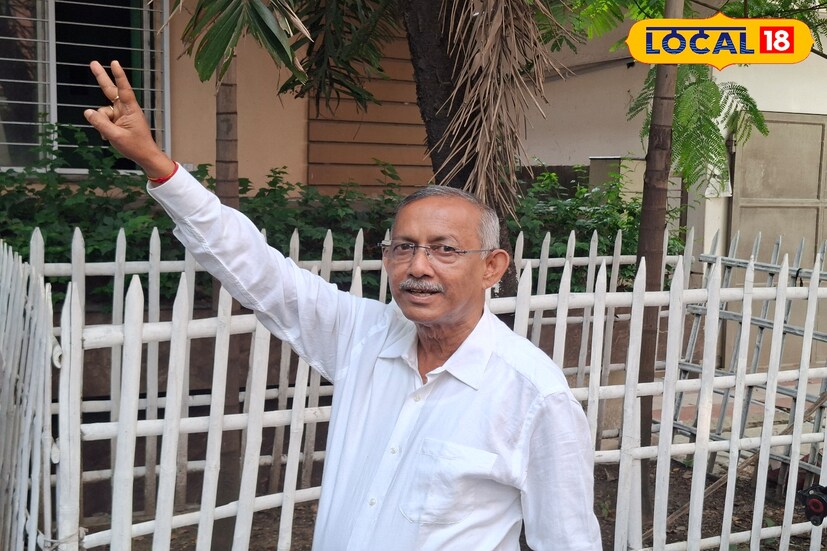 শিলিগুড়ি, ঋত্বিক ভট্টাচার্য : দীর্ঘদিনের জল্পনার অবসান ঘটিয়ে অবশেষে শিলিগুড়ি বিধানসভা কেন্দ্রের জন্য প্রার্থী ঘোষণা করল তৃণমূল কংগ্রেস। কলকাতায় সাংবাদিক বৈঠক থেকে দলনেত্রী মমতা বন্দ্যোপাধ্যায় আনুষ্ঠানিকভাবে প্রার্থী তালিকা প্রকাশ করেন। আর সেই তালিকায় শিলিগুড়ির জন্য বেছে নেওয়া হয়েছে বর্তমান মেয়র গৌতম দেব-কে, যা রাজনৈতিক মহলে এক বড় চমক হিসেবেই ধরা হচ্ছে।