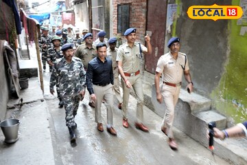 জওয়ানের বুটের আওয়াজে কাঁপল সীমান্ত! ভোটের আগে ভারত-ভুটান সীমান্তে জেলাশাসক-পুলিশ সুপারের ‘স্ট্রাইকিং’ ভিজিট, ছবিতে দেখুন