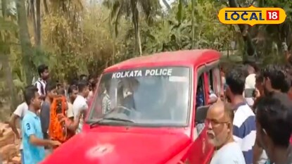 ঘটনাস্থলে পুলিশ 