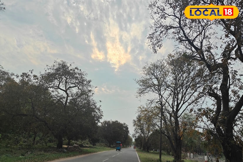 পুরুলিয়া, শর্মিষ্ঠা ব্যানার্জি : দক্ষিণের জেলা গুলির আবহাওয়া বদল হতে শুরু করেছে। বিক্ষিপ্তভাবে বৃষ্টি হচ্ছে একাধিক জায়গায়। বিভিন্ন জায়গায় বৃষ্টি পরিমাণ বাড়তে পারে বলে জানিয়েছে হাওয়া অফিস। ‌ তাই নতুন করে আবহাওয়ার বদলের ইঙ্গিত মিলেছে। ‌