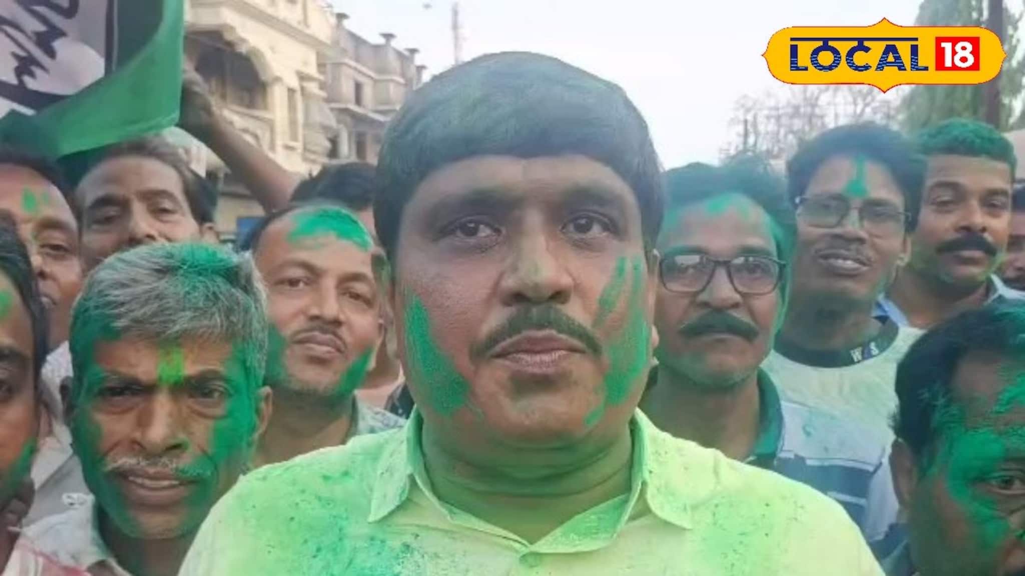 কল্যাণের অসমাপ্ত কাজ পূরণের পাশাপাশি মডেল ডোমজুড় গড়ার লক্ষ্যে নির্বাচনী লড়াই জানালেন তৃণমূল কংগ্রেস প্রার্থী!