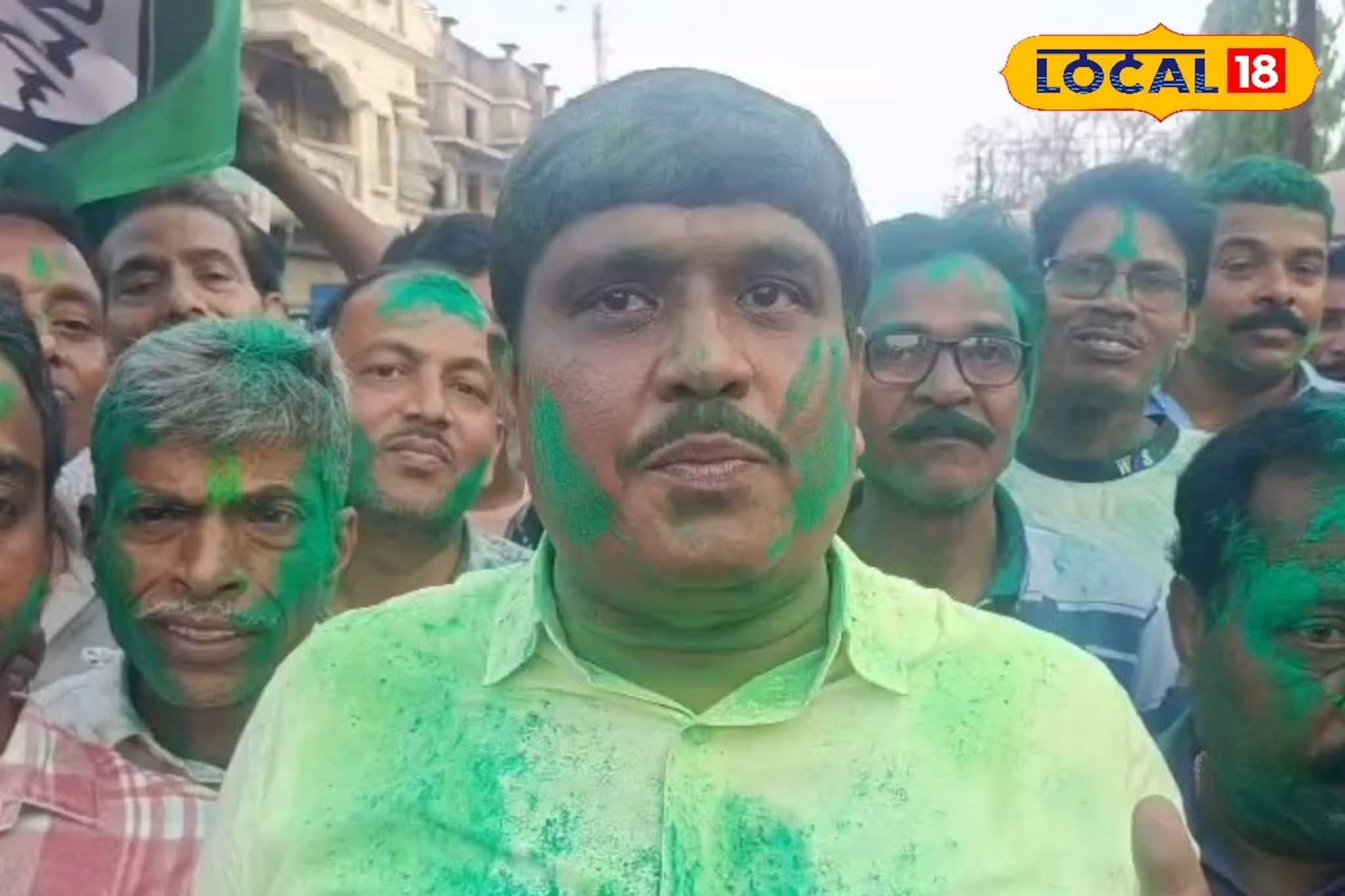 কল্যাণের অসমাপ্ত কাজ পূরণের পাশাপাশি মডেল ডোমজুড় গড়ার লক্ষ্যে নির্বাচনী লড়াই জানালেন তৃণমূল কংগ্রেস প্রার্থী!