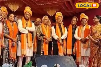 ভোটের উত্তাপে বিরল দৃশ্য! শিলিগুড়িতে এক মঞ্চে মুখোমুখি গৌতম দেব এবং শংকর ঘোষ, ছবি ঘিরে জোর চর্চা