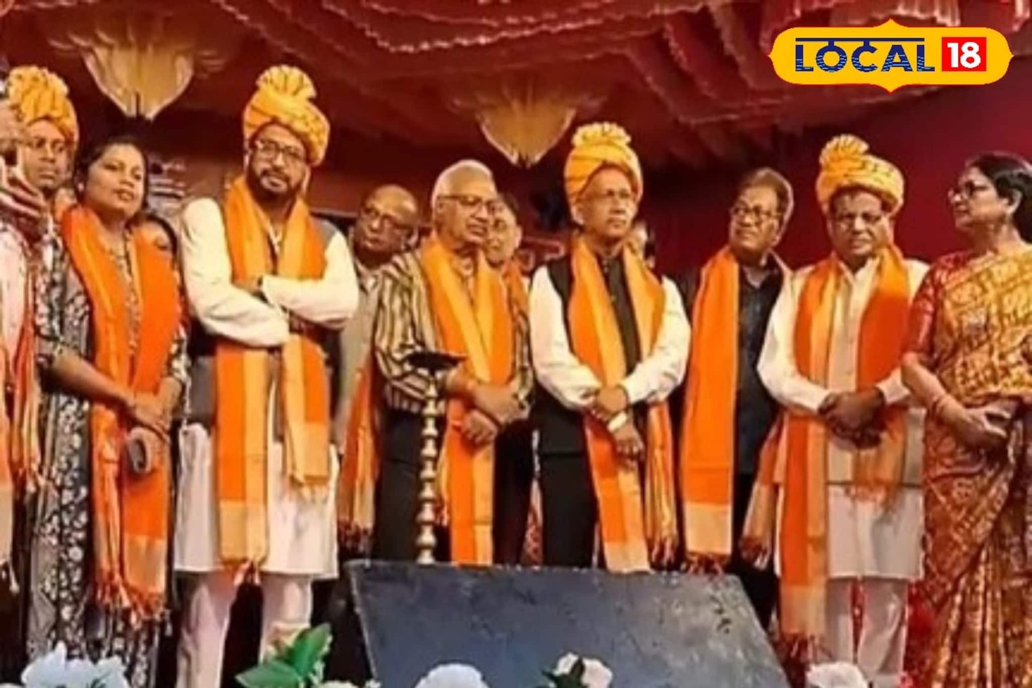 ভোটের উত্তাপে বিরল দৃশ্য! শিলিগুড়িতে এক মঞ্চে মুখোমুখি গৌতম দেব এবং শংকর ঘোষ, ছবি ঘিরে জোর চর্চা