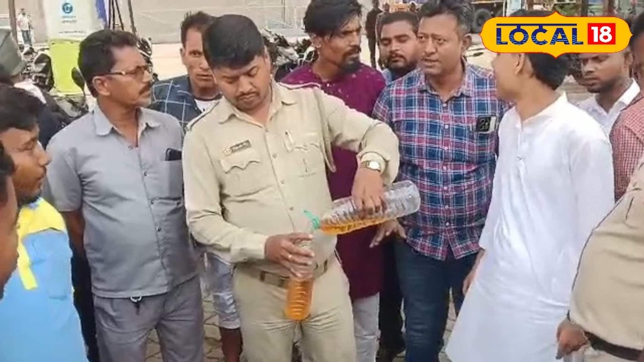 হুলস্থুল কাণ্ড সলপে!  পেট্রোল পাম্পে তেল ভরতে গিয়ে মিলল জল