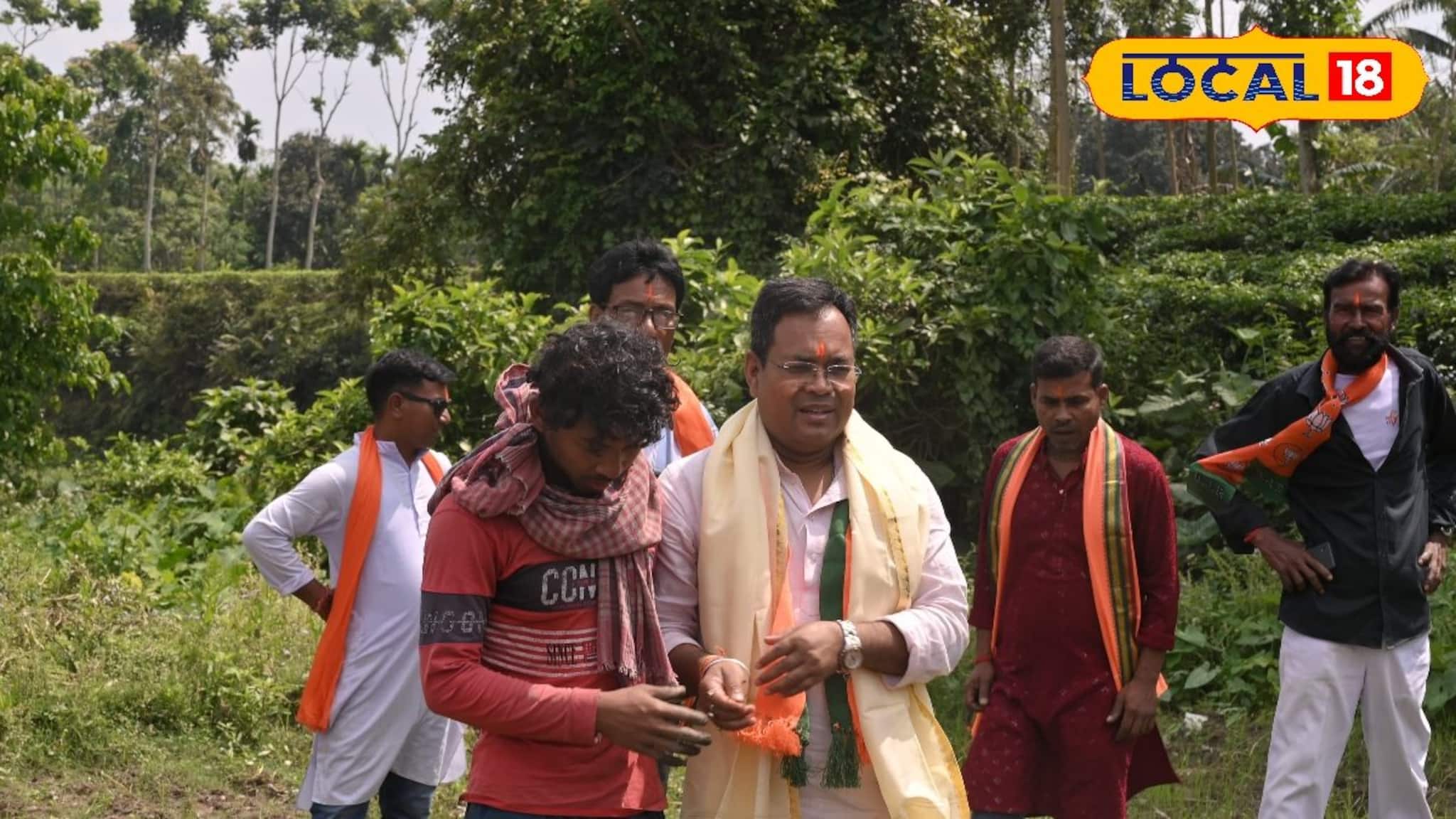 ভোটযুদ্ধ এবার আলুক্ষেতে, মাঠে নেমে নয়া কৌশলে ভোট প্রচার শুরু রাজনৈতিক দলগুলির