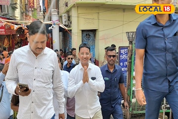 মা তারার মন্দিরে পুজো দিয়ে প্রচার শুরু কাজল শেখের, বীরভূমে জমে উঠছে ভোট মা তারার মন্দিরে পুজো দিয়ে প্রচার শুরু কাজল শেখের, বীরভূমে জমে উঠছে ভোট