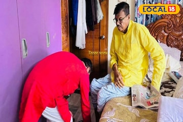 রবীন্দ্রনাথ ঘোষকে প্রণাম করে প্রচার শুরু পার্থর, বর্ষীয়ান নেতাকে কাকা সম্বোধন! কোচবিহারে জমজমাট প্রচার রবীন্দ্রনাথ ঘোষকে প্রণাম করে প্রচার শুরু পার্থর, বর্ষীয়ান নেতাকে কাকা সম্বোধন! কোচবিহারে জমজমাট প্রচার