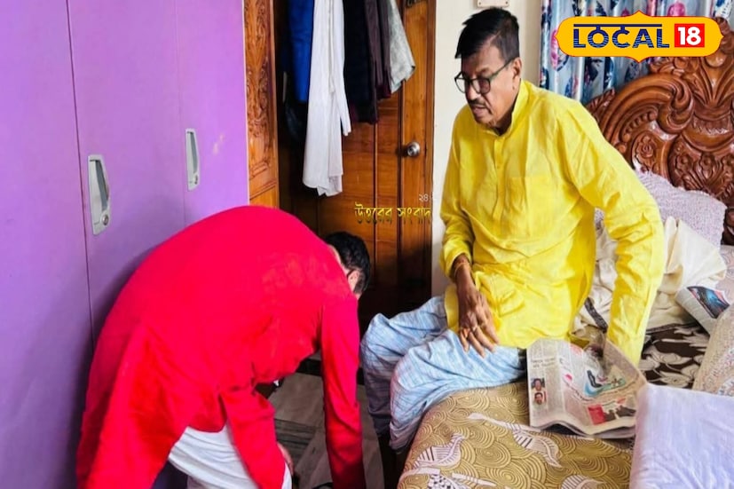 কোচবিহার, অনন্যা দে: কোচবিহার উত্তর বিধানসভা কেন্দ্রের তৃণমূল প্রার্থী পার্থ প্রতিম রায়। এনবিএসটিসির চেয়ারম্যান হিসেবে বেশি পরিচিতি তাঁর। ভোট প্রচার শুরু করার আগে তৃণমূলের বর্ষীয়ান নেতা রবীন্দ্রনাথ ঘোষের বাড়িতে গেলেন পার্থপ্রতিম। রবি বাবুকে কাকা সম্বোধন করে প্রণাম করলেন ভাইপো পার্থ। কোচবিহার, অনন্যা দে: কোচবিহার উত্তর বিধানসভা কেন্দ্রের তৃণমূল প্রার্থী পার্থ প্রতিম রায়। এনবিএসটিসির চেয়ারম্যান হিসেবে বেশি পরিচিতি তাঁর। ভোট প্রচার শুরু করার আগে তৃণমূলের বর্ষীয়ান নেতা রবীন্দ্রনাথ ঘোষের বাড়িতে গেলেন পার্থপ্রতিম। রবি বাবুকে কাকা সম্বোধন করে প্রণাম করলেন ভাইপো পার্থ।