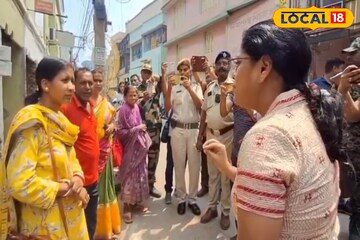 ভোটের দিন কোনও সমস্যায় পড়লে এই নম্বরে ফোন করুন মিলবে সমাধান! অবাধ নির্বাচনের লক্ষ্যে বর্ধমানে জেলা প্রশাসন 