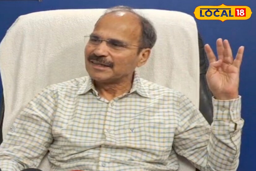 মুর্শিদাবাদ: নির্বাচনী ময়দানে সব রাজনৈতিক দল। কিন্তু এখনও স্পষ্ট নয় ভোটার লিস্টের ছবি। এর মাঝেই সোমবার মধ্যরাতে বিবেচনাধীন ভোটারদের মধ্যে নিষ্পত্তি হওয়া অতিরিক্ত প্রথম তালিকা প্রকাশ্যে এনেছে কমিশন । রাজ্যের প্রতিটি বুথের জন্য দু’টি করে পৃথক তালিকা প্রকাশিত হয়েছে।