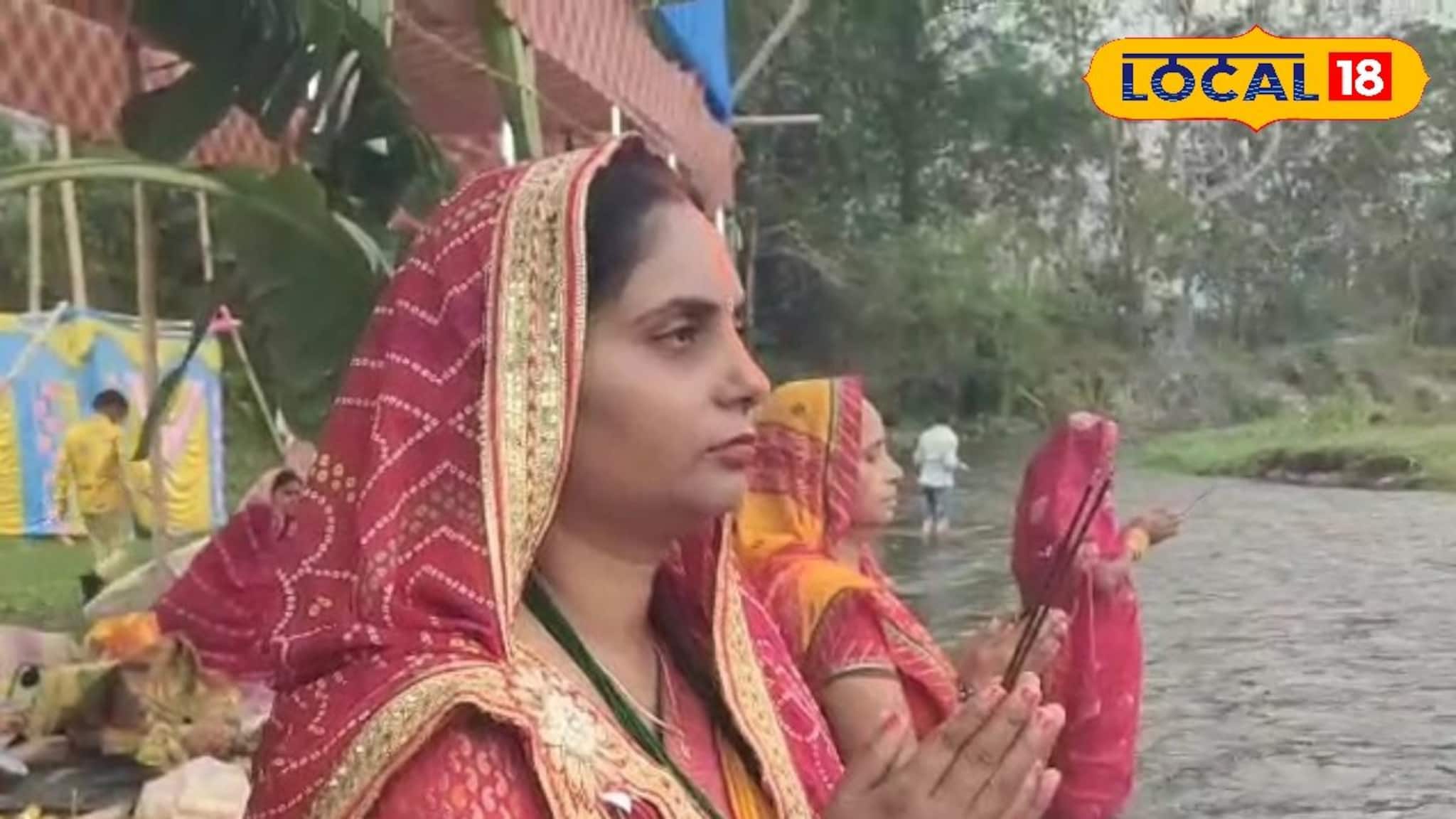 চৈত্রের ভরা বসন্তে সূর্যাঘ্য, রীতিনীতি পালন করে চৈতী ছটপুজো উদযাপন পুণ্যার্থীদের