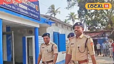 মালদহের চাঁচল থানায় জেলা পুলিশ সুপার অনুপম সিং 