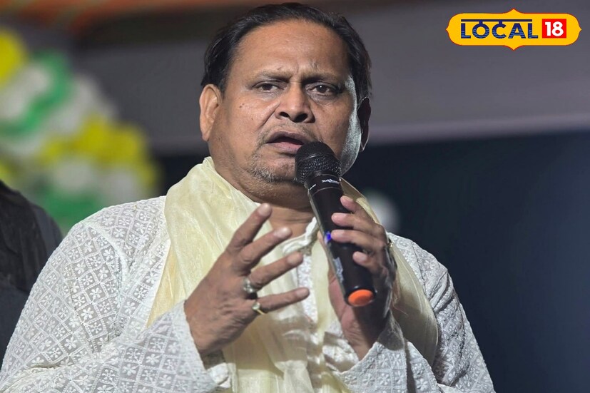 রাজ্যে আসন্ন বিধানসভা নির্বাচনে হুমায়ুন কবীরের নতুন রাজনৈতিক দল আম জনতা উন্নয়ন পার্টির সঙ্গে আসাদউদ্দিন ওয়েইসির রাজনৈতিক দল এআইএমআইএম-এর নির্বাচনী জোট চূড়ান্ত হল বুধবার। হুমায়ুন কবীরের নতুন রাজনৈতিক দলের নির্বাচনী প্রতীক হিসেবে বাঁশি চিহ্নে অনুমোদন দিয়েছে জাতীয় নির্বাচন কমিশন। (ছবি ও তথ্যঃ কৌশিক অধিকারী)