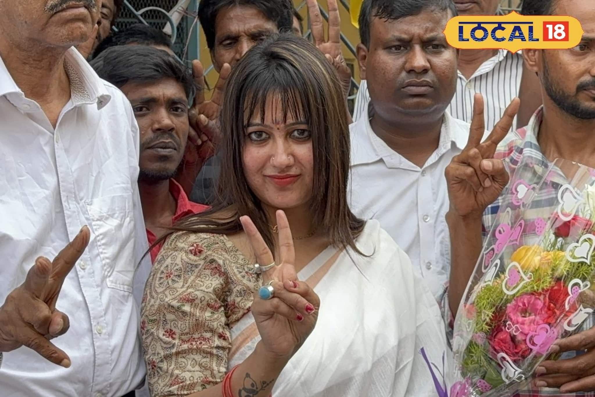 তৃণমূল প্রার্থীকে ‘সিংহ’ বললেন হুমায়ুন দলের সিপ্পি, কাটোয়ায় নতুন রাজনৈতিক সমীকরণ তৃণমূল প্রার্থীকে ‘সিংহ’ বললেন হুমায়ুন দলের সিপ্পি, কাটোয়ায় নতুন রাজনৈতিক সমীকরণ