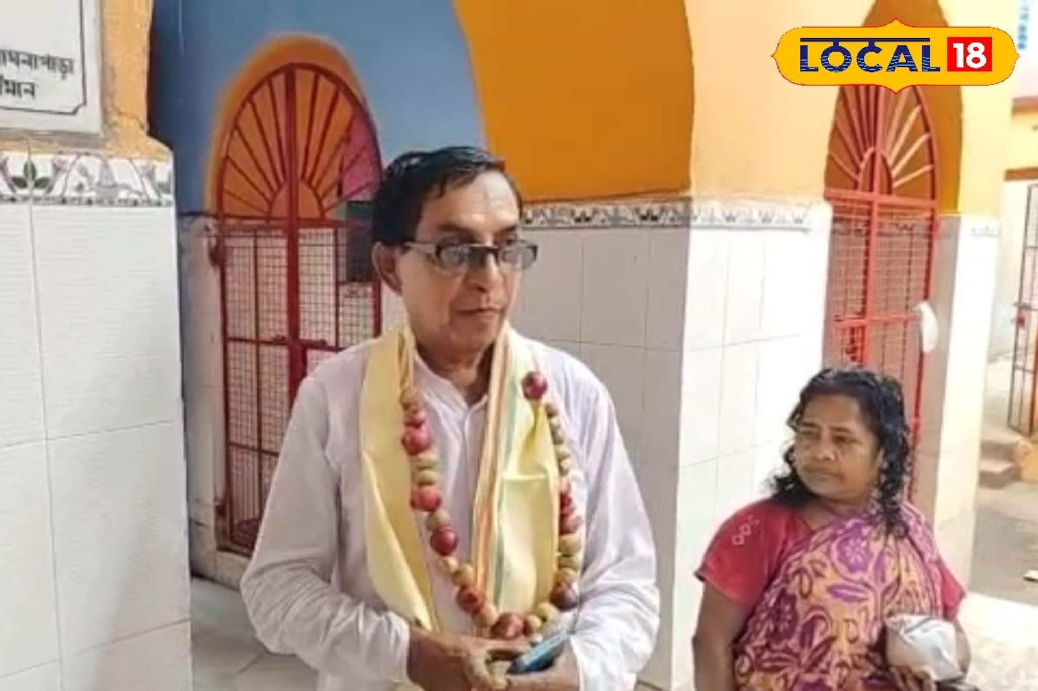 গলায় আলু-পেঁয়াজের মালা! পুজো দিয়ে প্রচার শুরু এই কংগ্রেস প্রার্থীর 