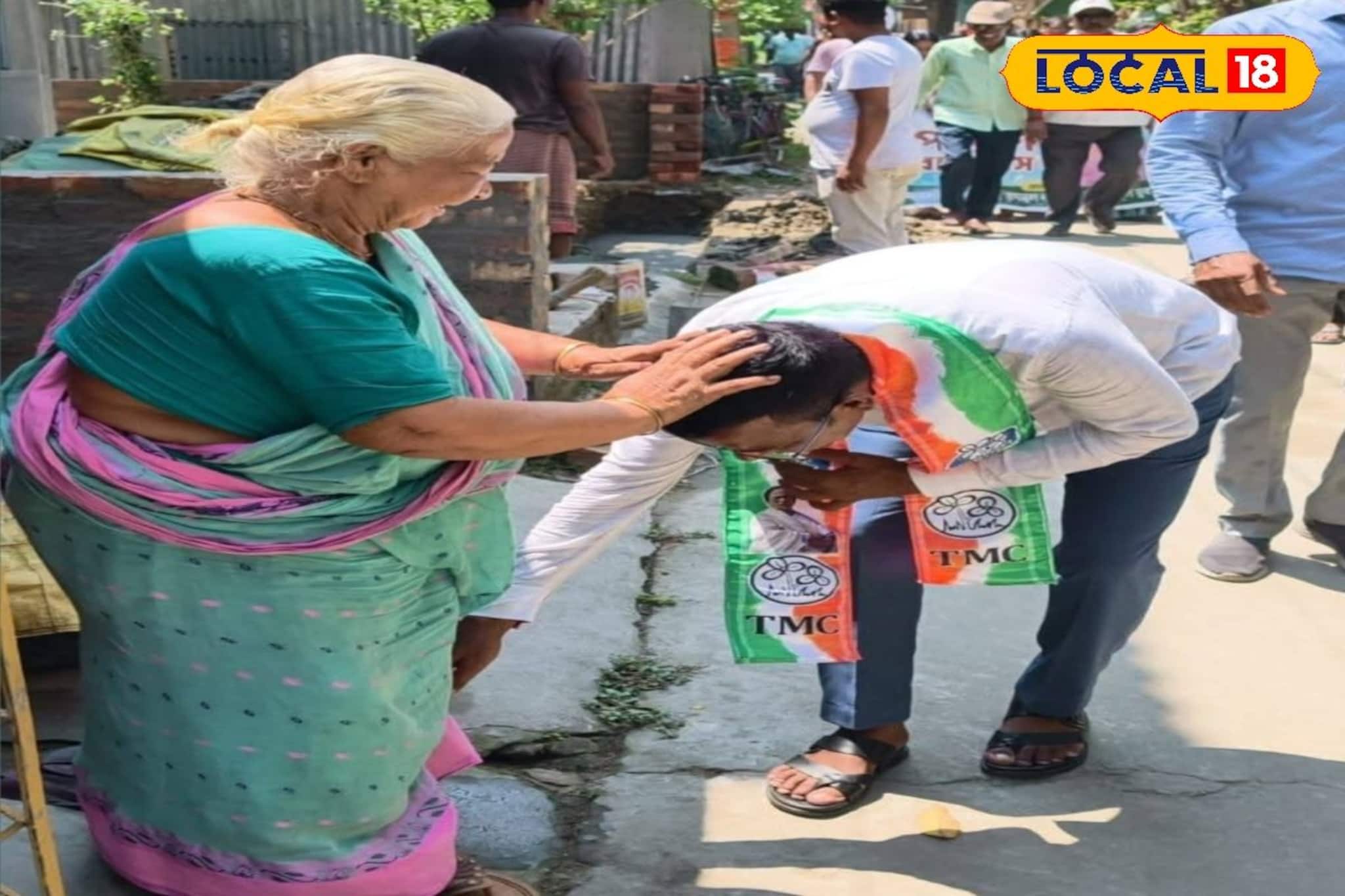 ১৫ হাজার ভোটারের পা ছুঁয়ে আশীর্বাদ, এক লক্ষে পৌঁছানোর লক্ষ্য এই তৃণমূল প্রার্থীর ১৫ হাজার ভোটারের পা ছুঁয়ে আশীর্বাদ, এক লক্ষে পৌঁছানোর লক্ষ্য এই তৃণমূল প্রার্থীর