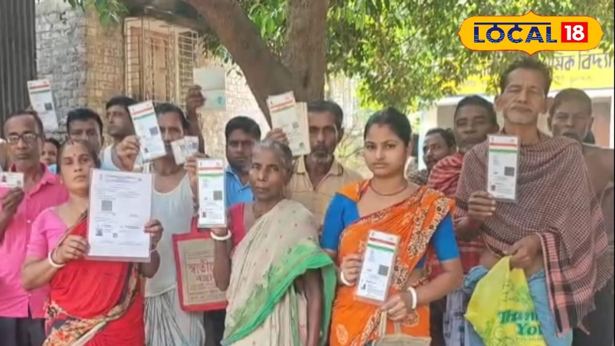 সর্বত্র ভোটের প্রচার হলেও ফুলিয়ার এই গ্রামে আসছেন না কোনও প্রার্থী, ক্ষোভে ফুঁসছেন মানুষ