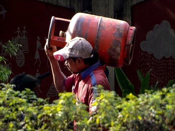 প্রয়োজন নেই কল করার, কয়েক সেকেন্ডের মধ্যেই বুক করা যাবে LPG সিলিন্ডার, জেনে নিন সেই সহজ উপায়