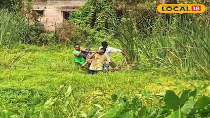 ডোমজুড়ে ডোবা থেকে যুবকের মৃতদেহ উদ্ধার ডোমজুড়ে ডোবা থেকে যুবকের মৃতদেহ উদ্ধার