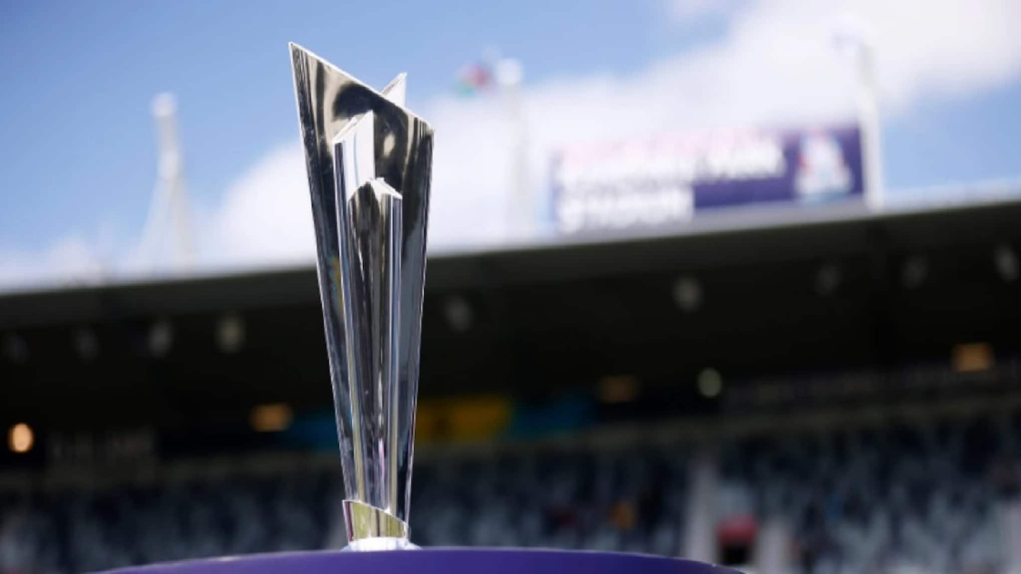 T20 World Cup Trophy: আইসিসি-র ফরমাইশ অনুসারে ট্রফি বানাতে পারেনি আন্তর্জাতিক সংস্থা, কত-কত কেজি রুপো দিয়ে তৈরি টি টোয়েন্টি বিশ্বকাপ বানিয়েছিলেন ভারতীয় কারিগর