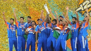 বিশ্বকাপ জিতে ট্রেনে বাড়ি ফিরলেন ভারতীয় তারকা৷ 