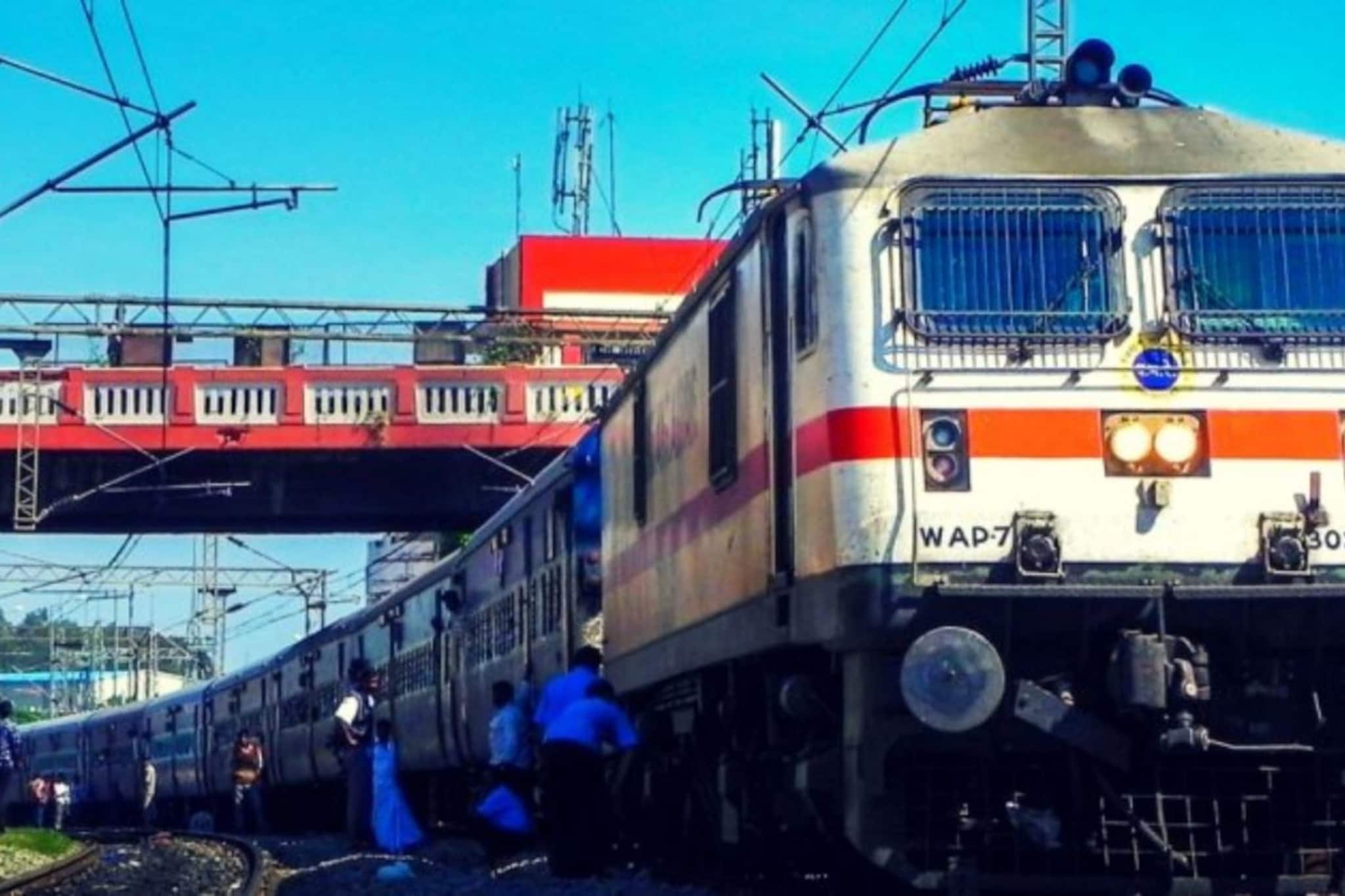 বাড়ানো হয়েছ ৩৫টি ট্রেনের স্পিড! ট্রেন পরিচালনায় উল্লেখযোগ্য গতি ও কর্মদক্ষতার অগ্রগতি উত্তর-পূর্ব সীমান্ত রেলওয়ের 