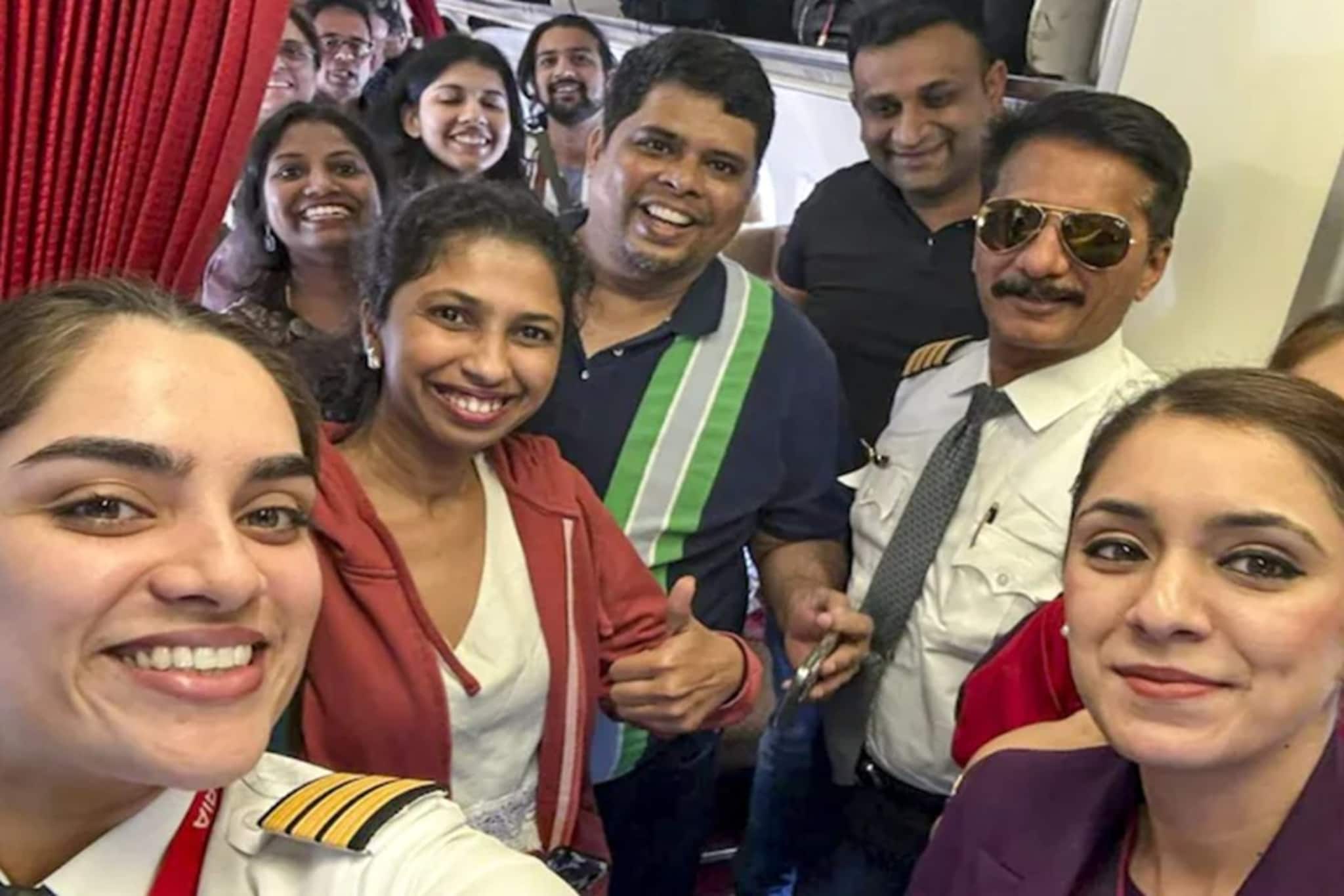 ‘ভারতের মতো নিরাপদ আর কিছুই নেই’: দুবাই এবং মাস্কাট থেকে ফিরে আবেগপ্রবণ, কেমন অভিজ্ঞতা হল?