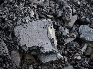 একদিকে হরমুজ প্রণালীর কারণে তেল সঙ্কট, তারই মধ্যে ভারতের কোষাগার ‘কালো সোনা' দিয়ে পূর্ণ করল রাশিয়া ! একদিকে হরমুজ প্রণালীর কারণে তেল সঙ্কট, তারই মধ্যে ভারতের কোষাগার ‘কালো সোনা' দিয়ে পূর্ণ করল রাশিয়া !