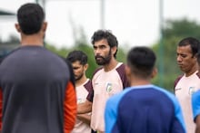 Indian Football: ফের বিতর্ক ভারতীয় ফুটবলে! টাকা বাকি বলে মাঠে ঢুকতেই দেওয়া হল না কোচ এবং ফুটবলারদের