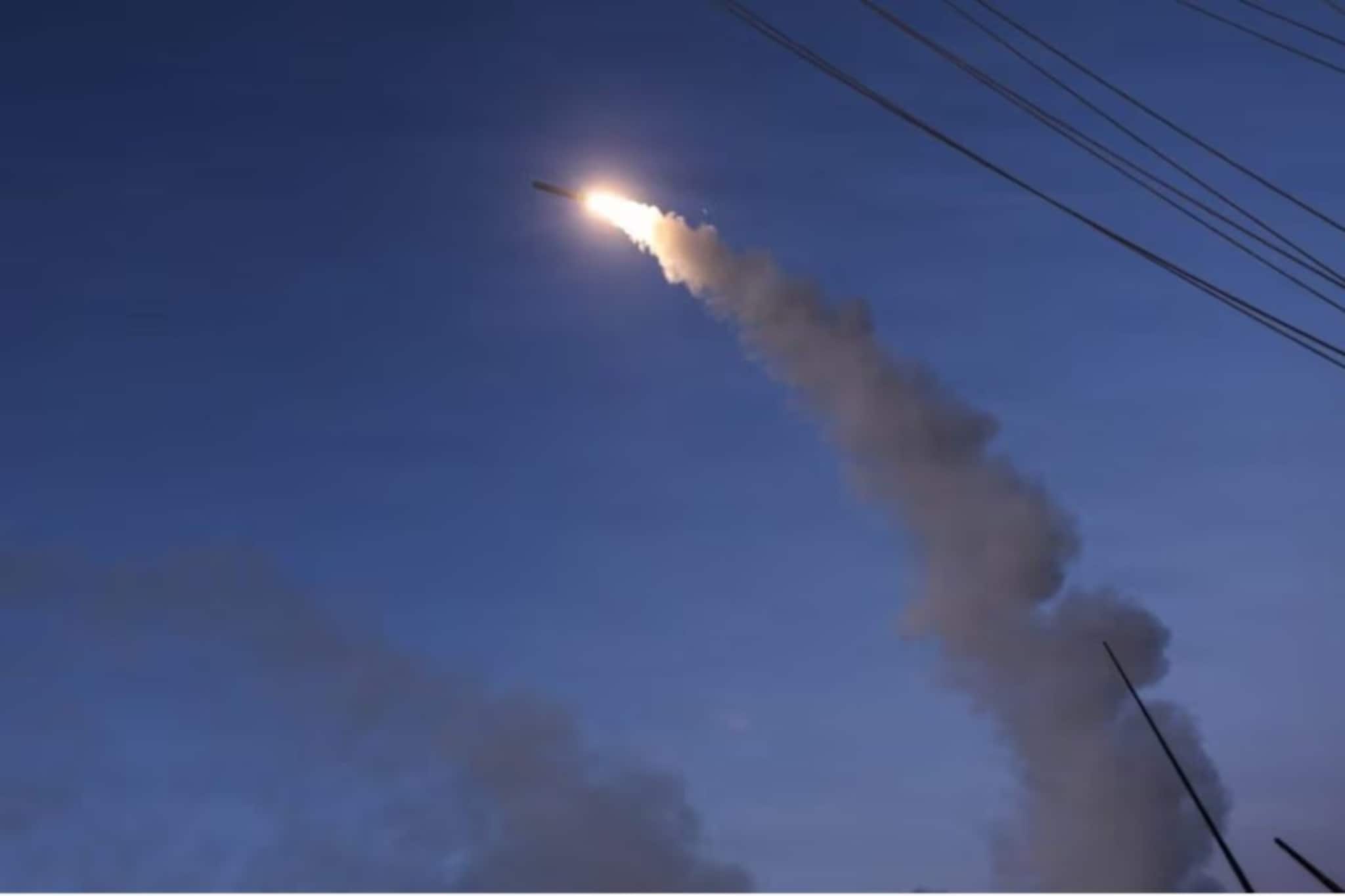 আমেরিকা-ব্রিটেনের ডিয়েগো গার্সিয়া সামরিক ঘাঁটিতে মিসাইল হামলা ইরানের ! টার্গেট মিস করল দুটোই