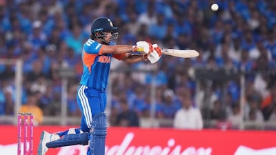 India Blazes to 255 in T20 Final; Fans Blame Late Slowdown on Two Stars