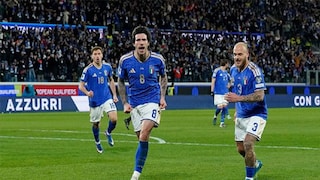 বিশ্বকাপে ফেরার লড়াই ইতালির। বিশ্বকাপে ফেরার লড়াই ইতালির।