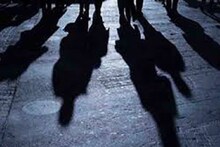 Bangla News: ঝড়-বৃষ্টির রাতে জলপাইগুড়ি শহরে ডাকাতির চেষ্টা, ধারালো অস্ত্র নিয়ে ঘরে ঢুকতেই ফোন! তারপর?