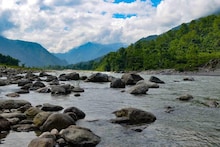 Weekend Trip: পকেটে মাত্র ৬০ টাকা? গাড়ি ভাড়ার চিন্তা ছেড়ে বাসে চেপেই পৌঁছে যান পাহাড়-জঙ্গলের এই স্বর্গরাজ্যে!